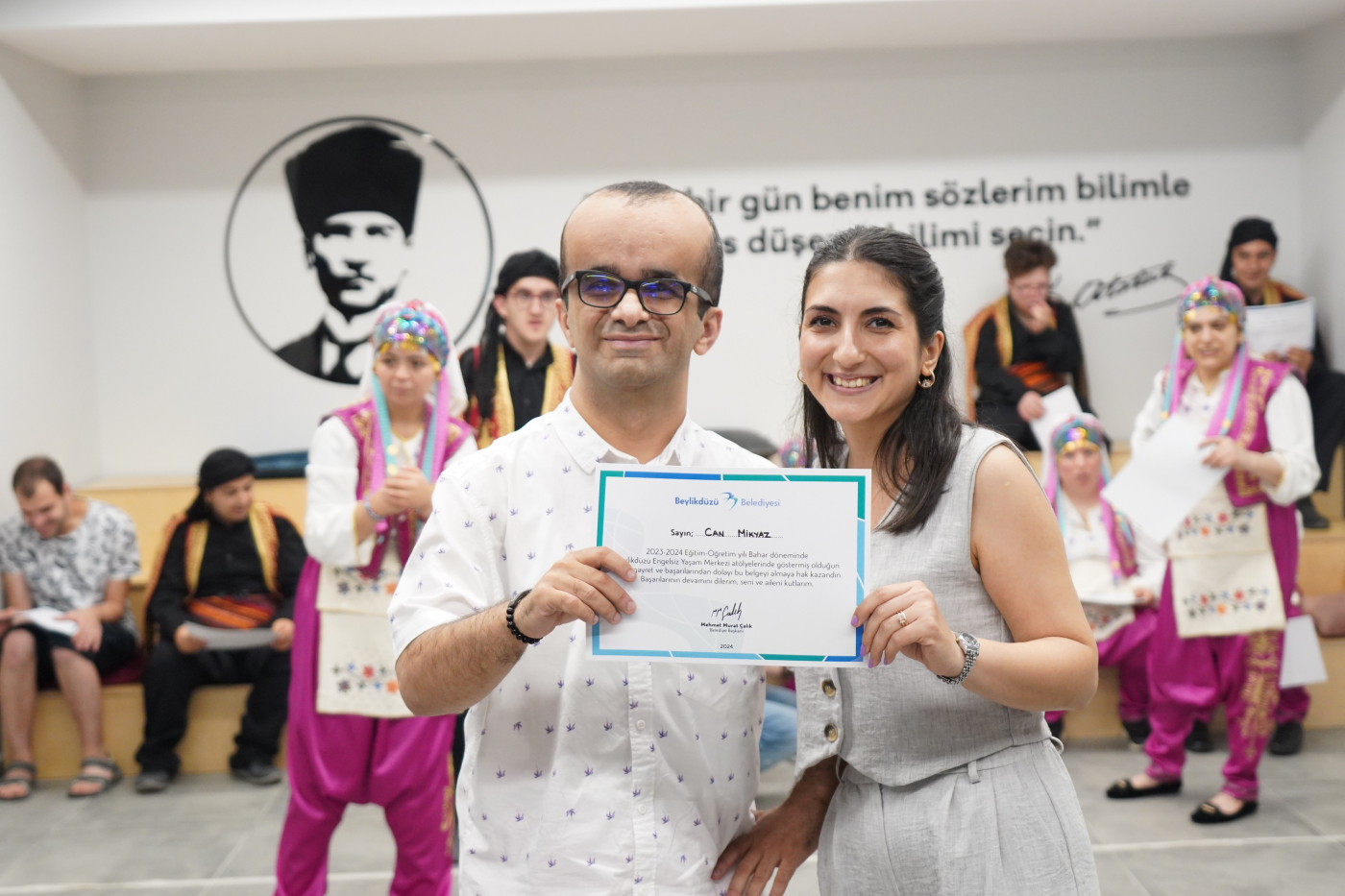 BEYLİKDÜZÜ ENGELSİZ YAŞAM MERKEZİ’NDE KARNE HEYECANI (4)-i666df50f946a4.jpg